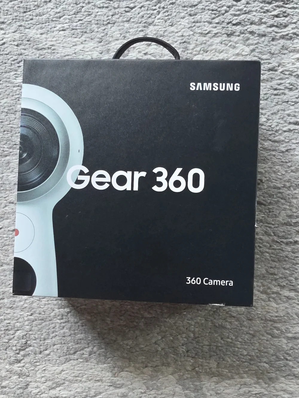 Samsung Gear 360 Camera - White and Black Accents
